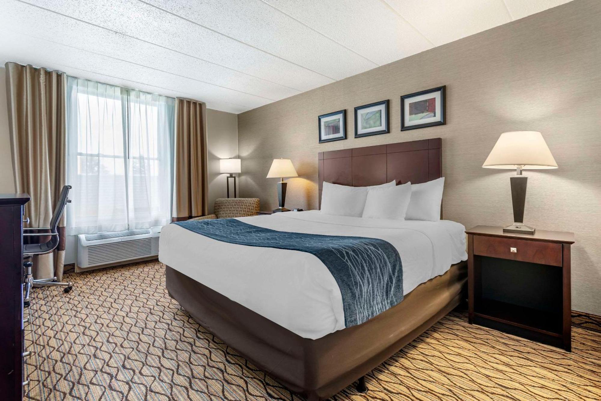 Comfort Inn & Suites Glen Mills - West Chester Exterior photo