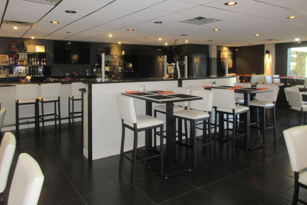 Comfort Inn & Suites Glen Mills - West Chester Restaurant photo